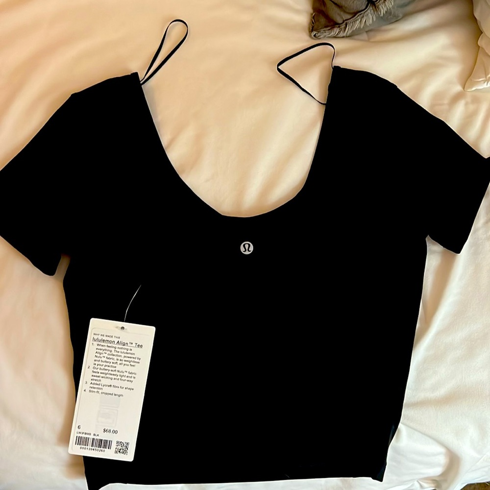 NWT lululemon Align Tee. Size 6 Black